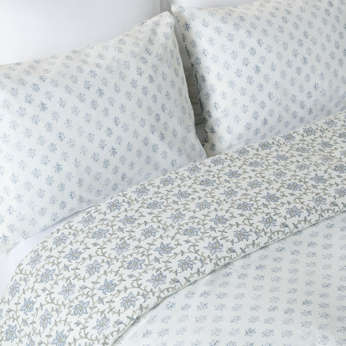 BLUE MIST / SAGE GREEN