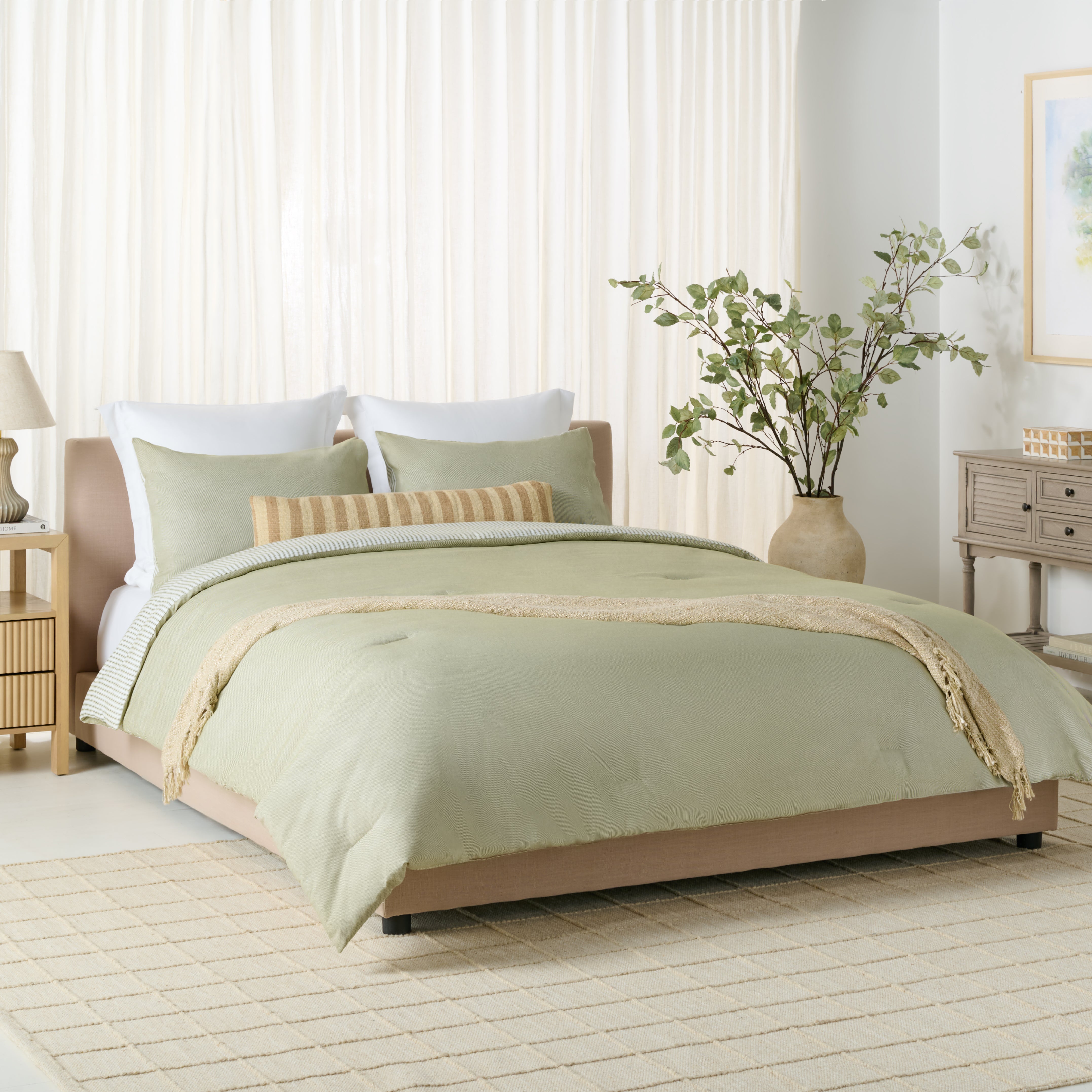 OLIVE / WHITE