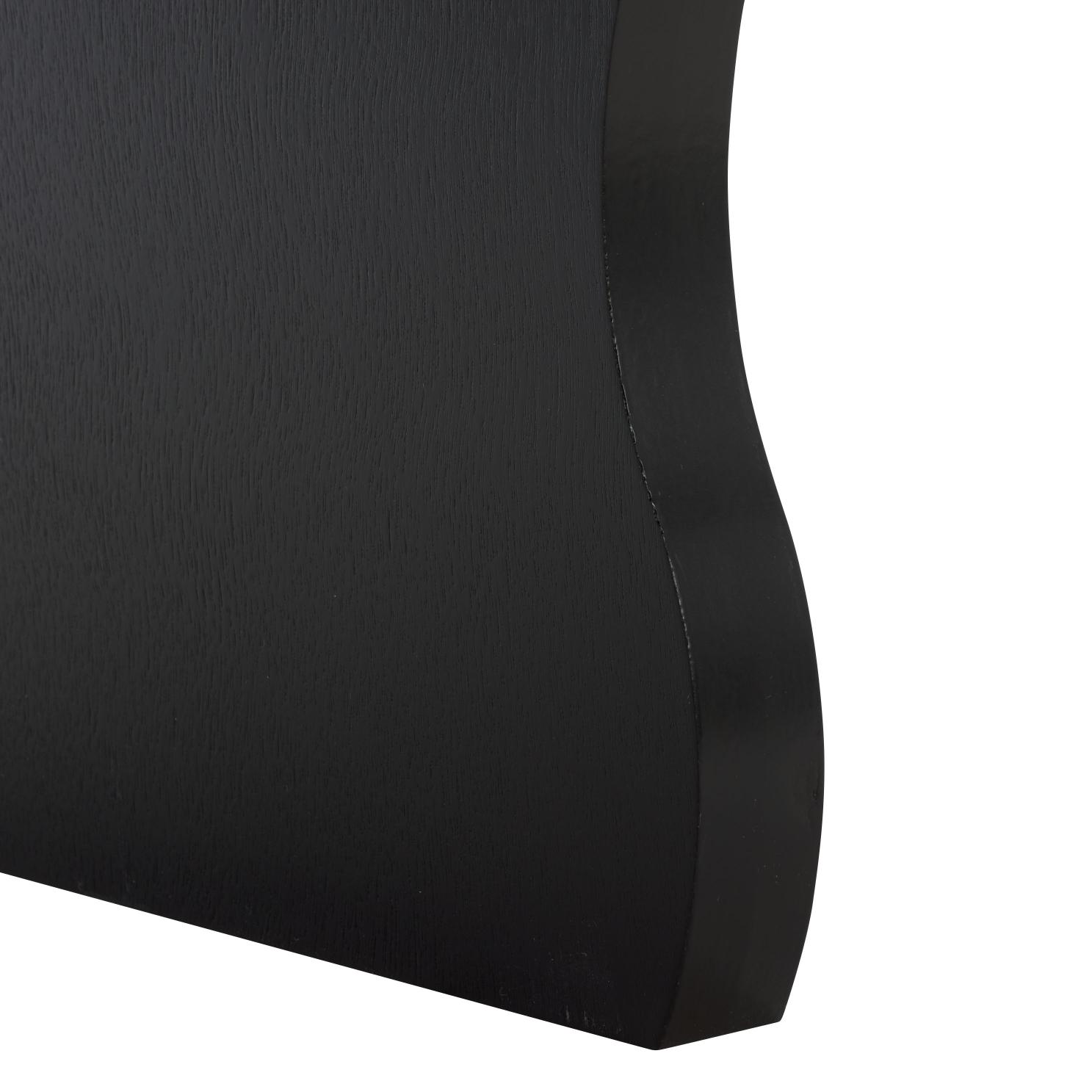 MATTE BLACK
