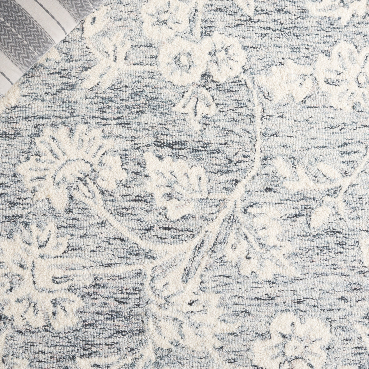 BLUE / IVORY