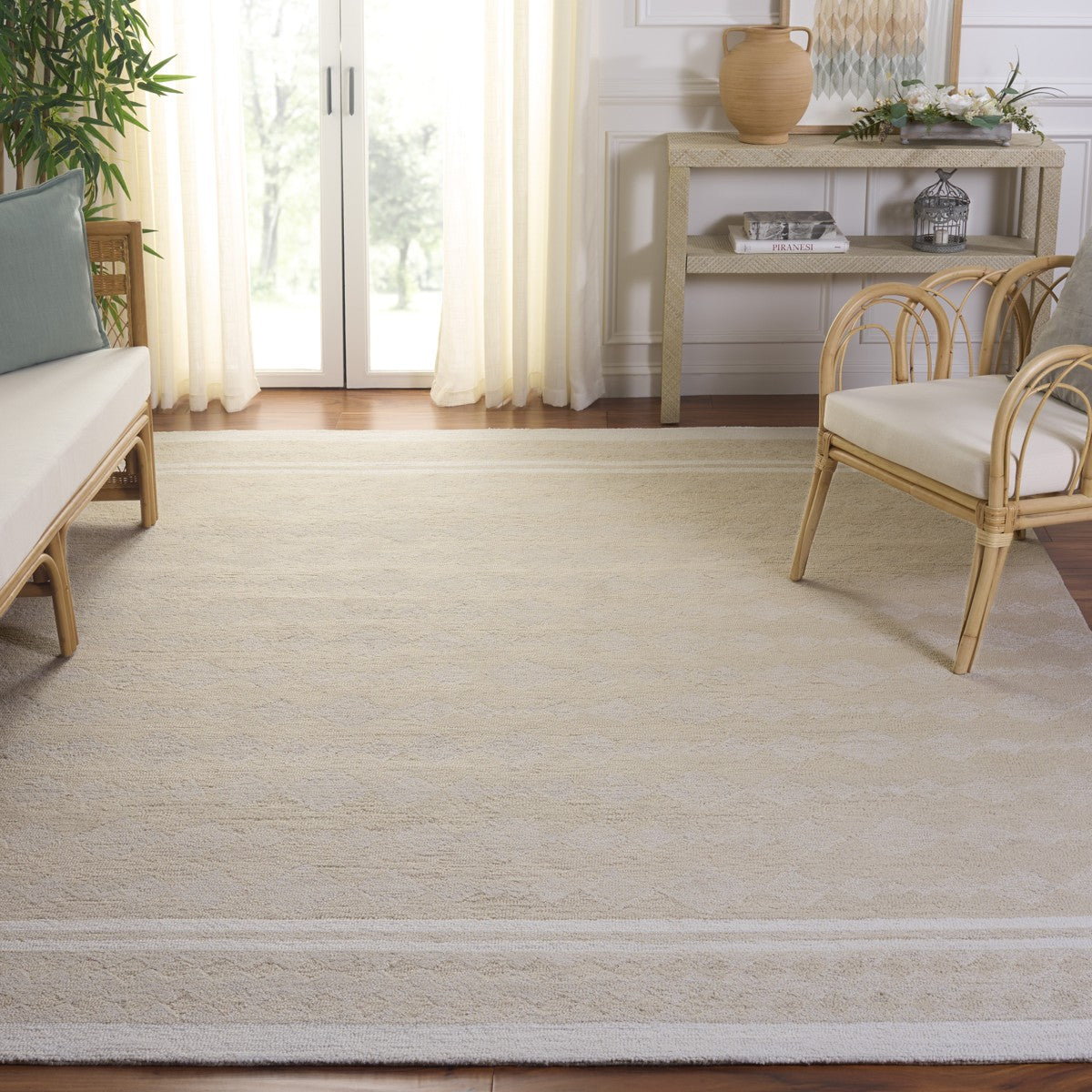 IVORY / BEIGE