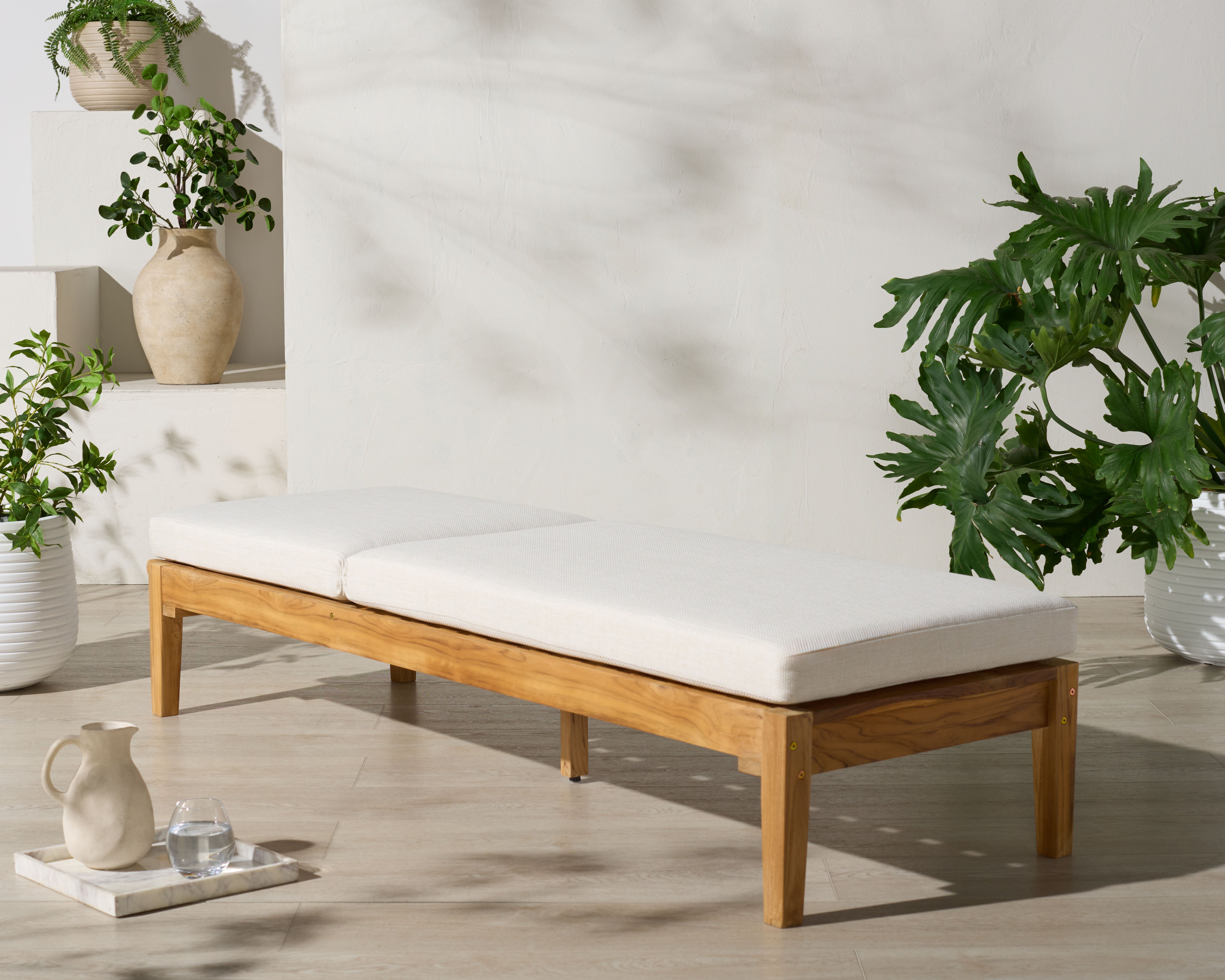 WHITE / NATURAL TEAK