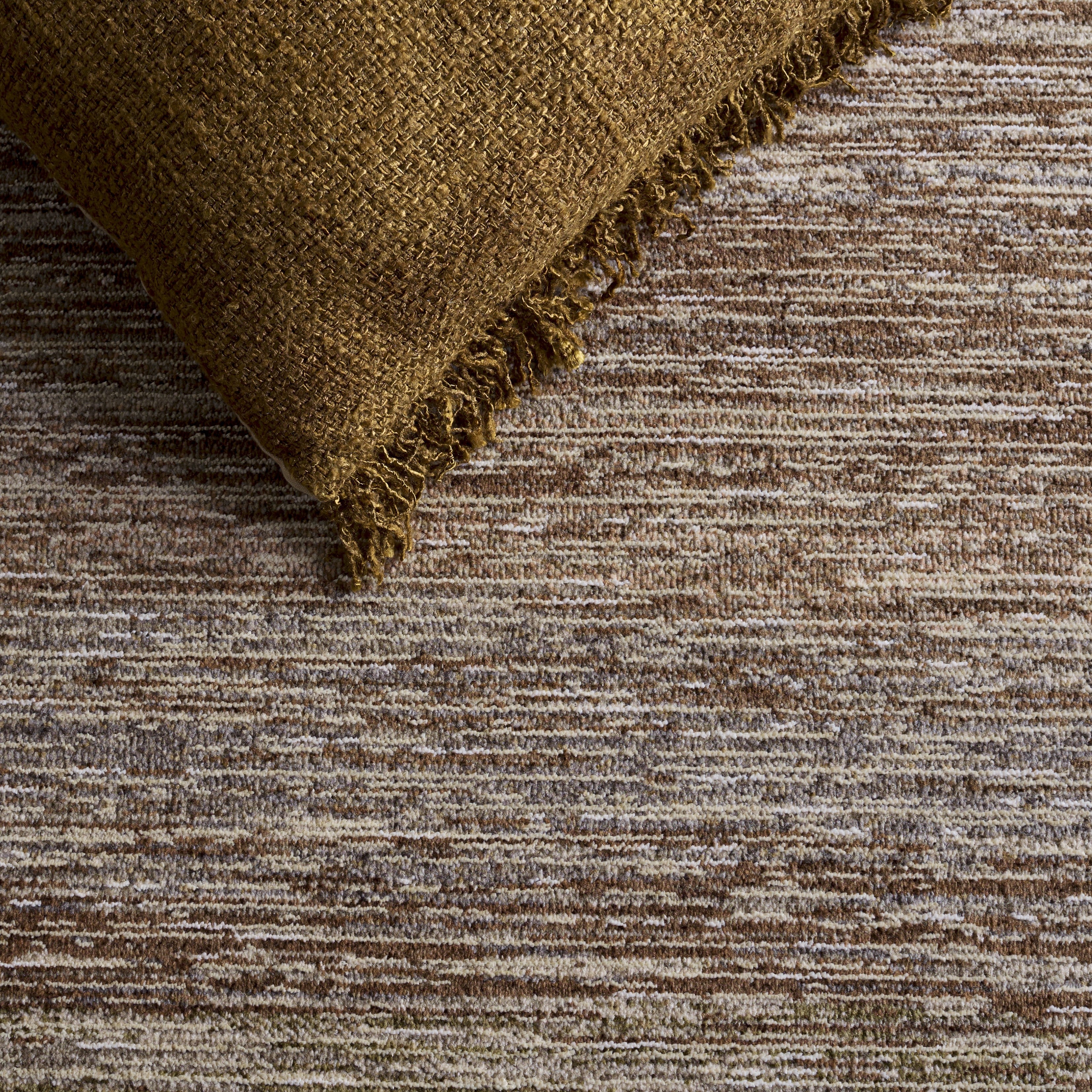 CRYSTAL 320 – DARK BEIGE