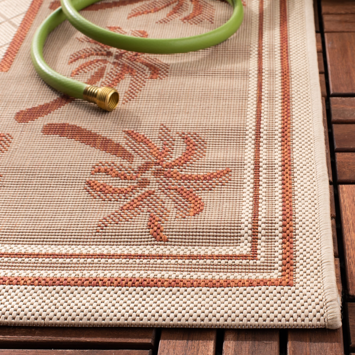 IVORY / RUST