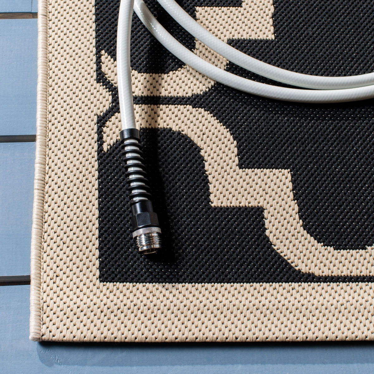 BLACK / BEIGE