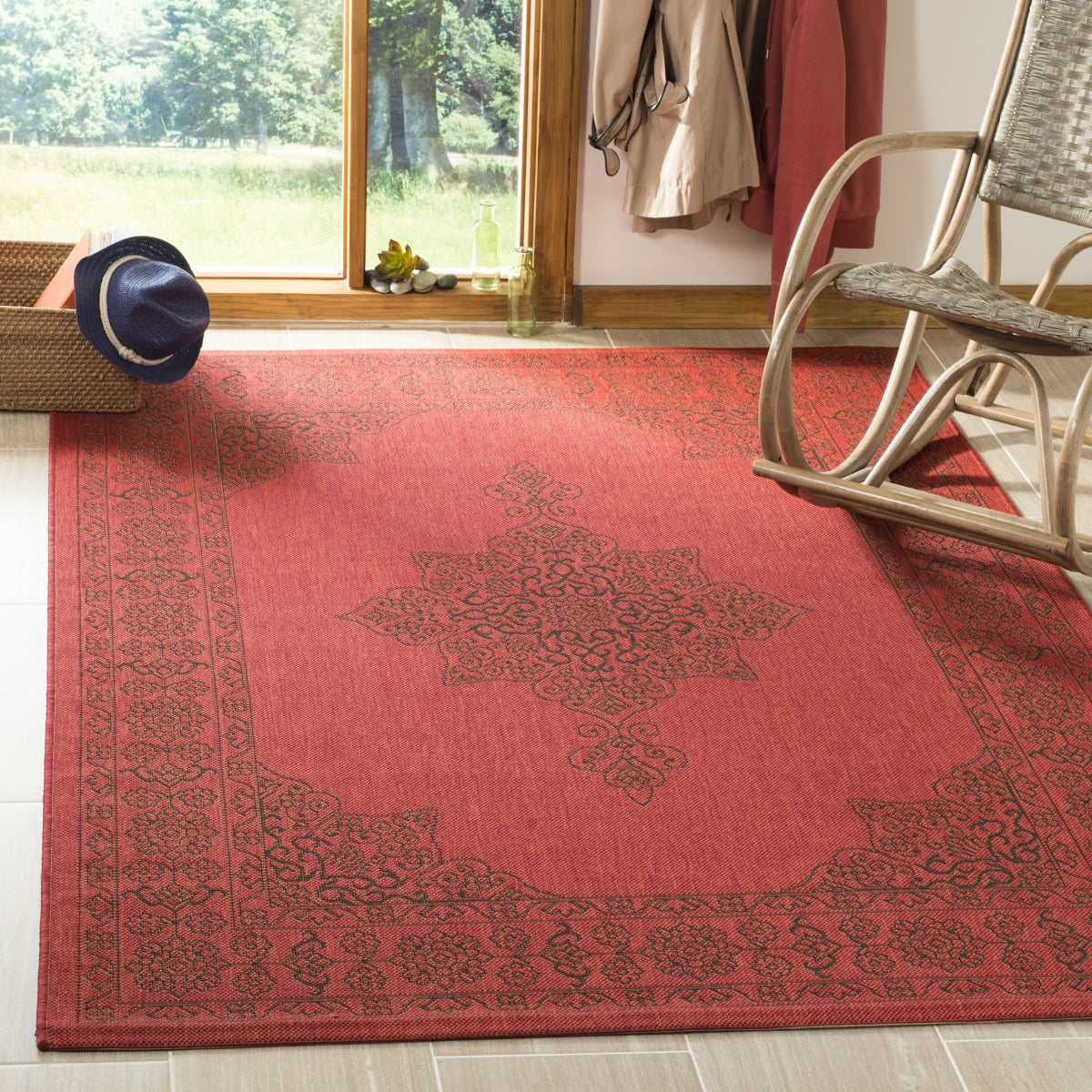 RED / CHOCOLATE