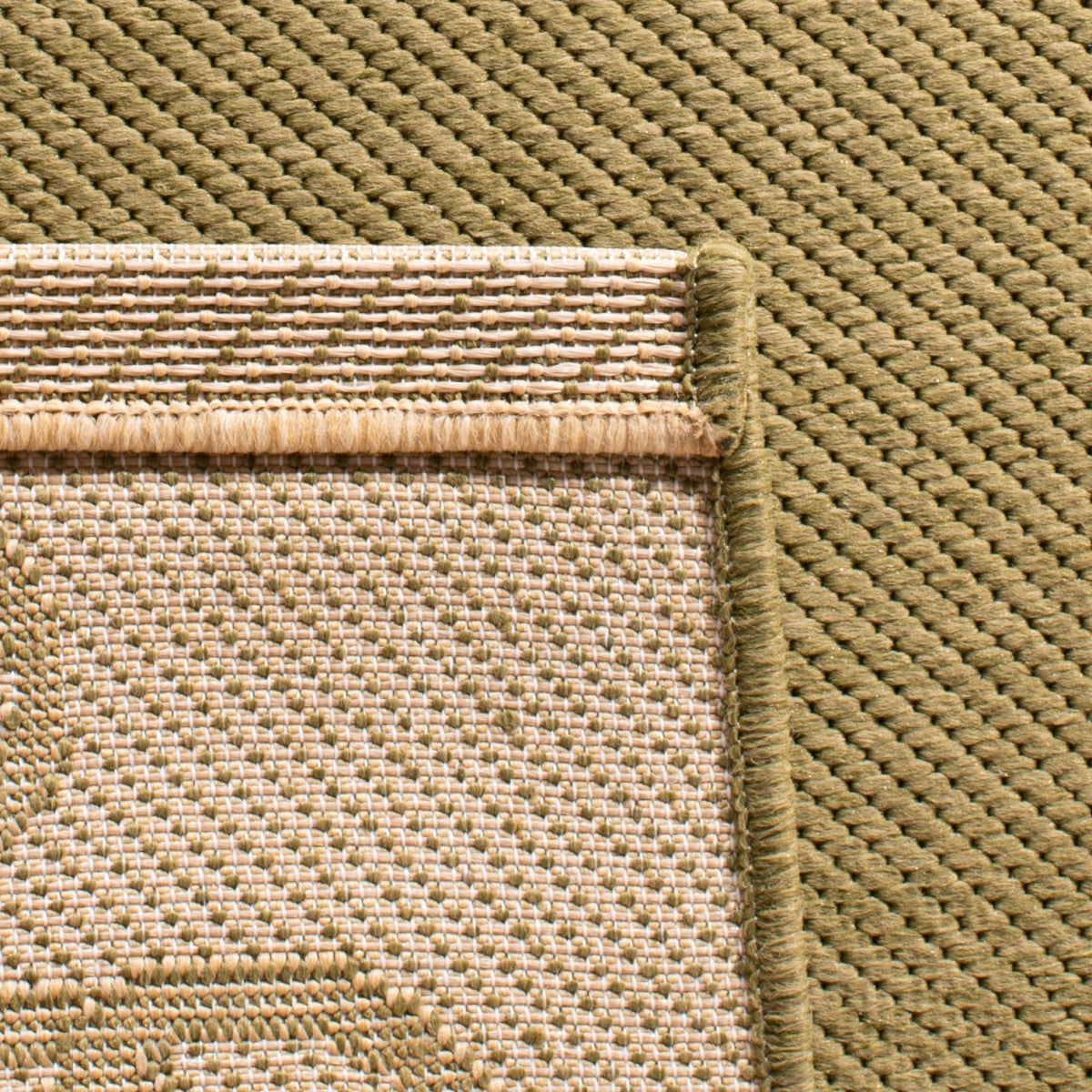 GREEN / CREME