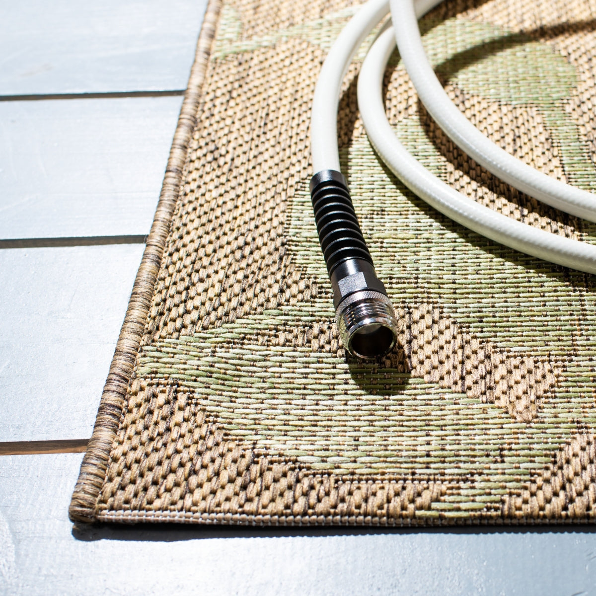 BROWN / BEIGE