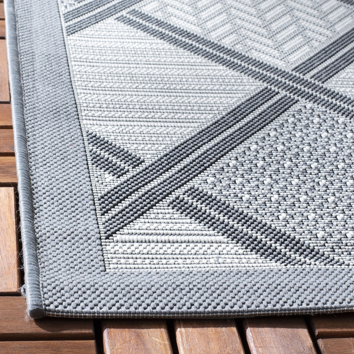 ANTHRACITE / LIGHT GREY