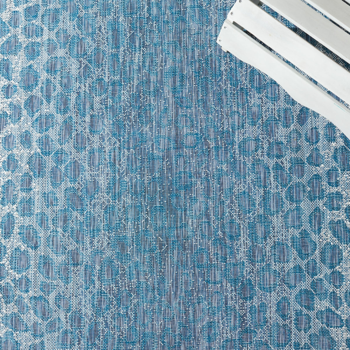 BLUE / IVORY
