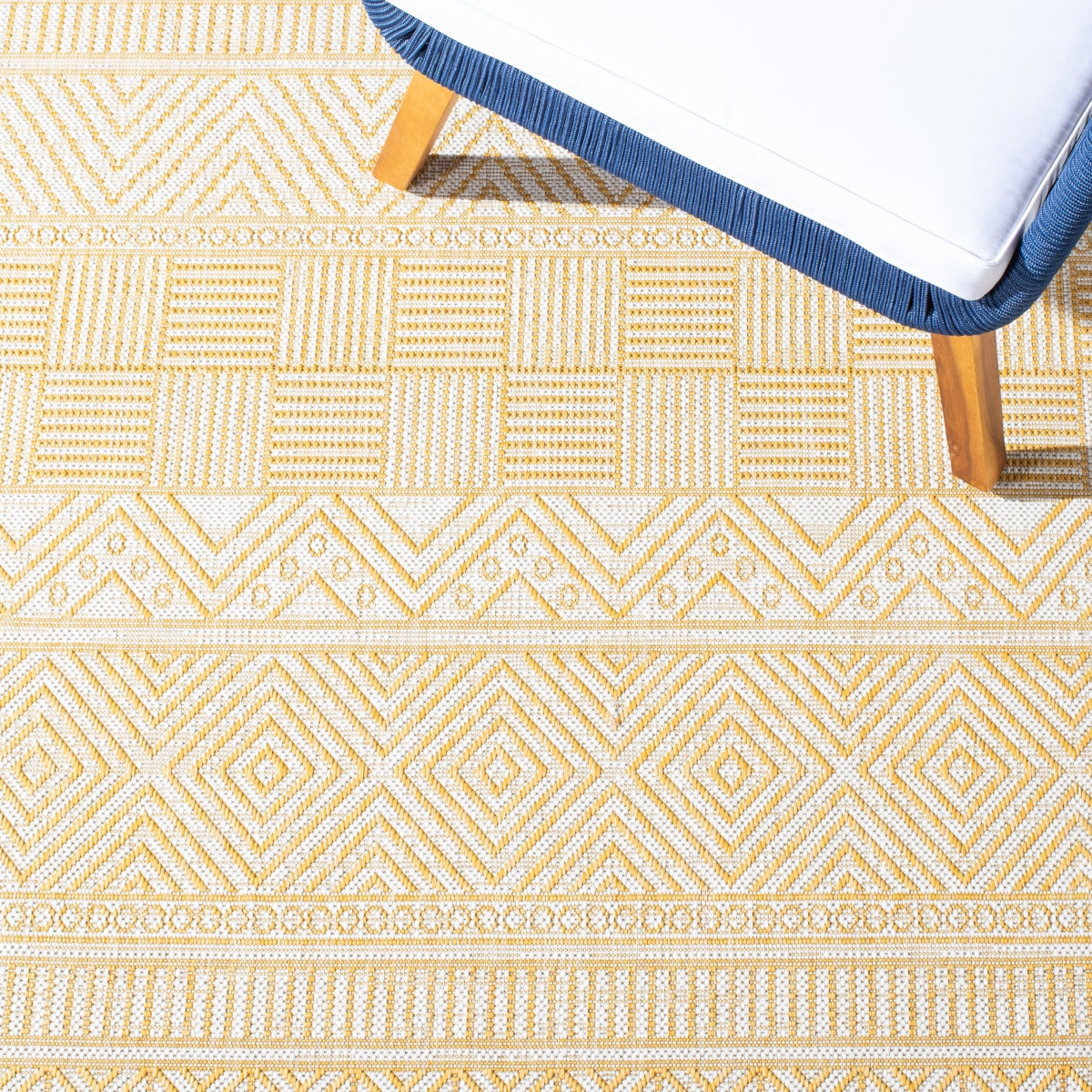 BEIGE / GOLD