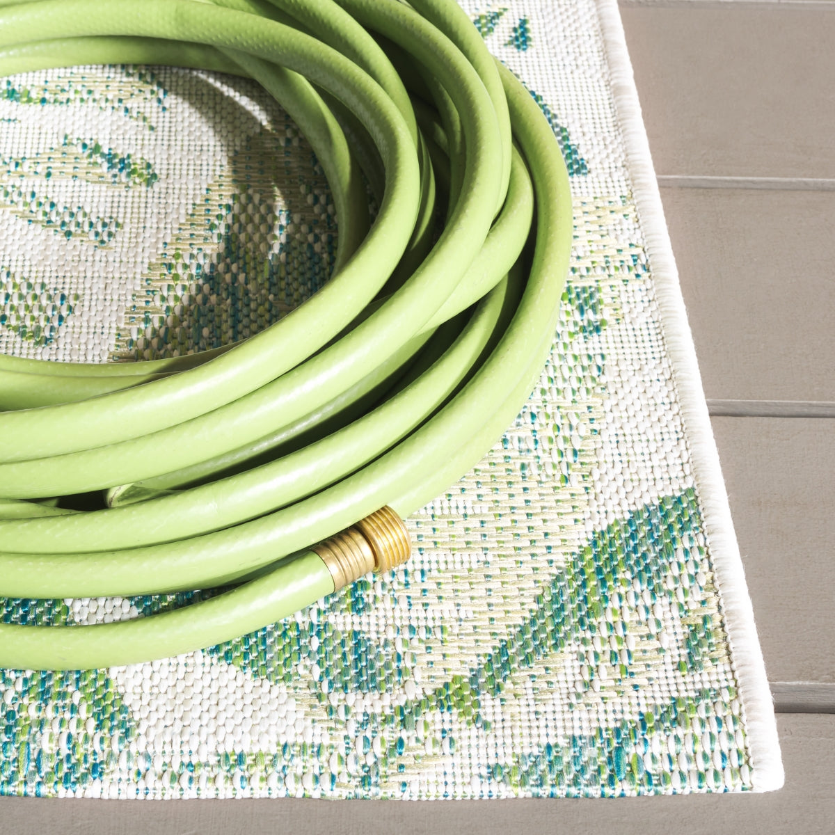 IVORY / GREEN