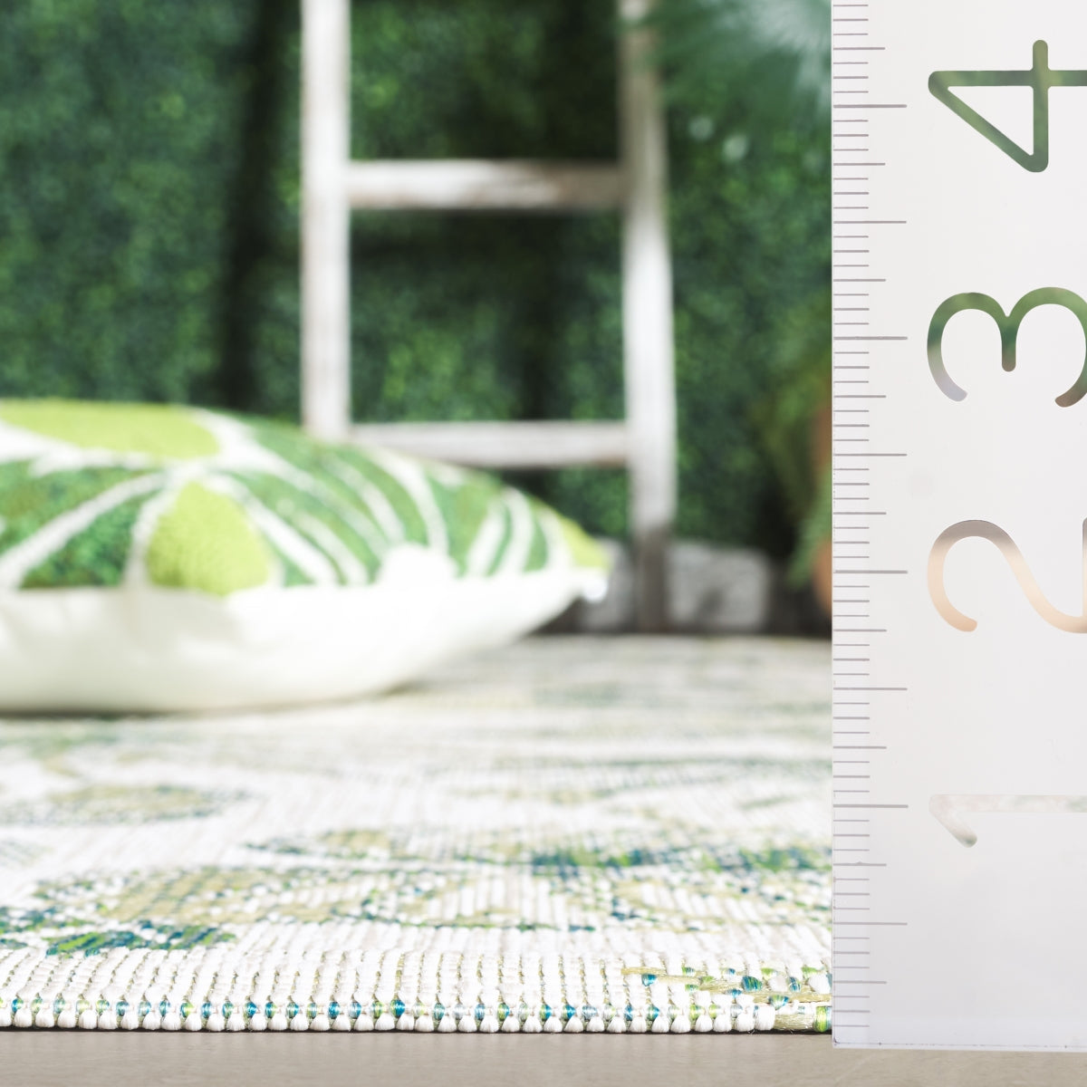 IVORY / GREEN