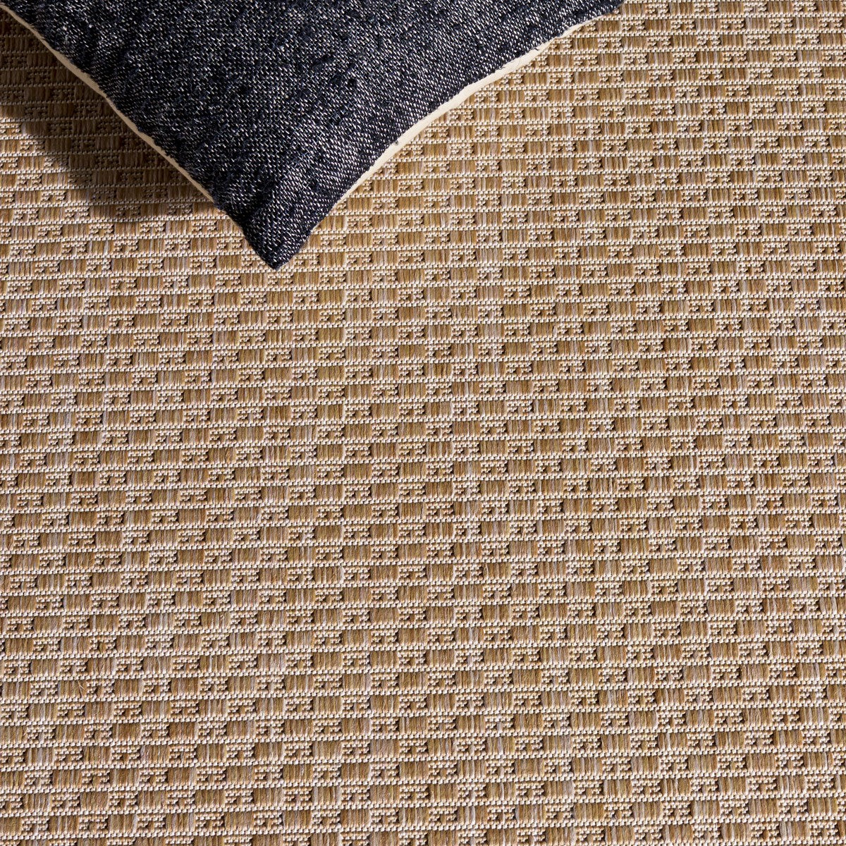 DARK BEIGE / BEIGE