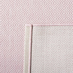 SOFT PINK