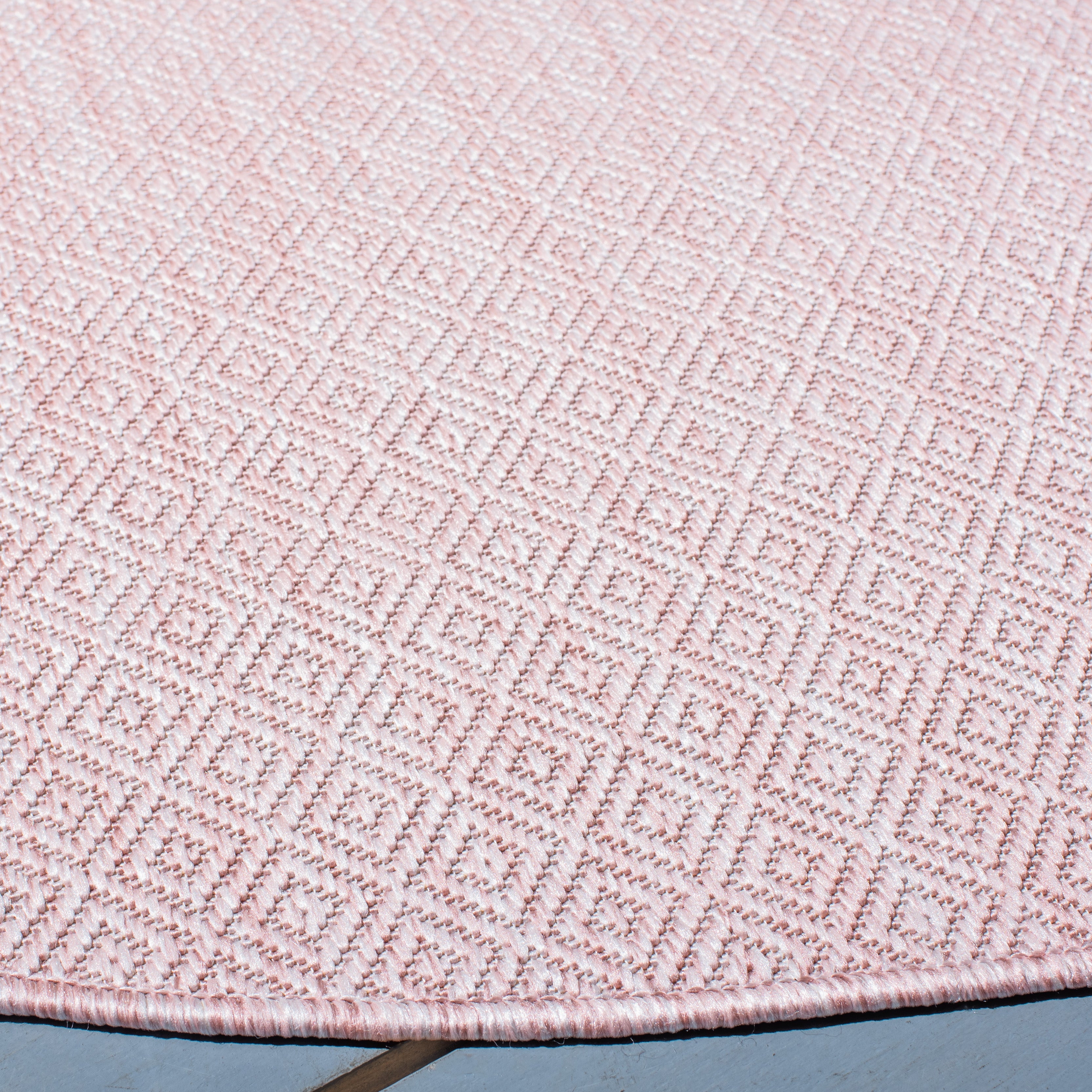 SOFT PINK