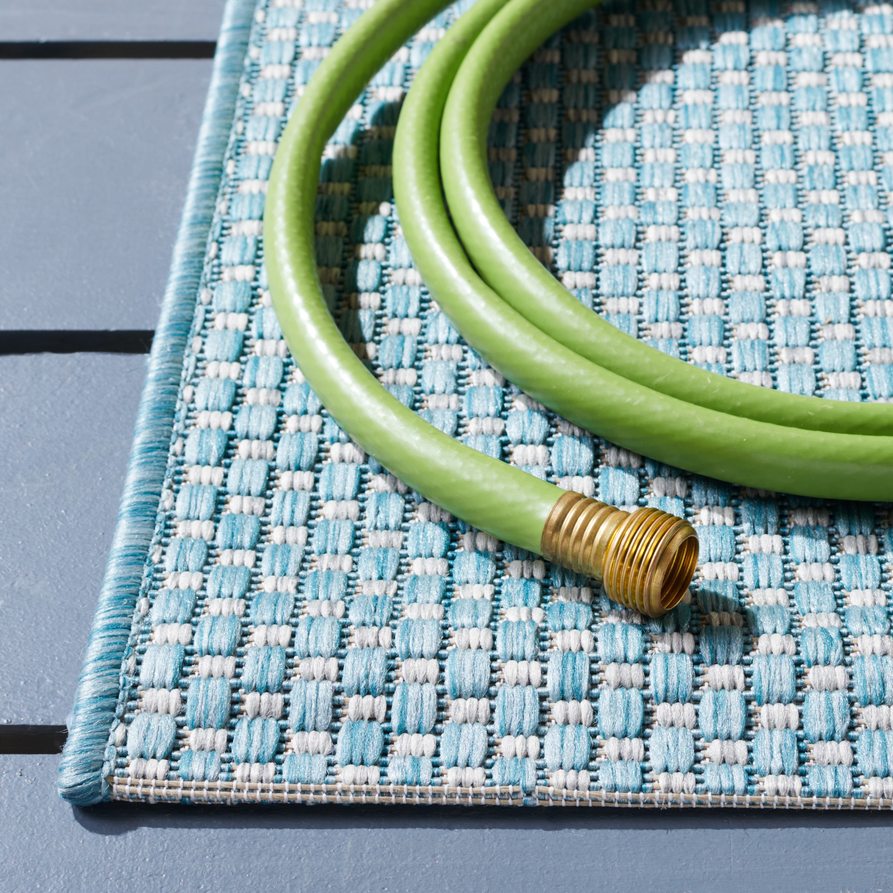 Safavieh Courtyard 8521 Blue Rug, CY8521 - Aqua / Grey