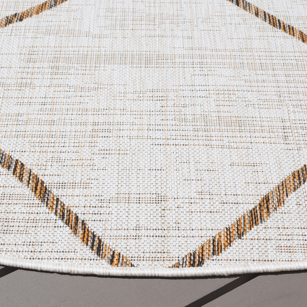 IVORY / BROWN