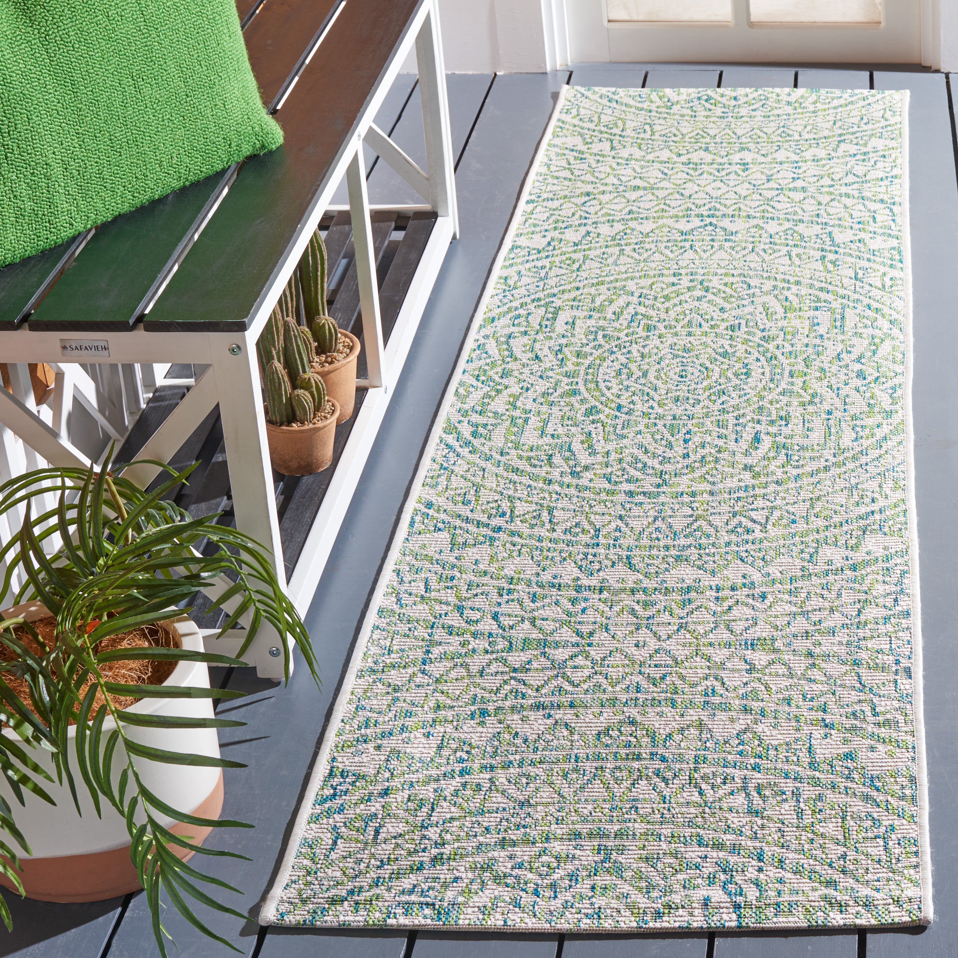 IVORY / GREEN