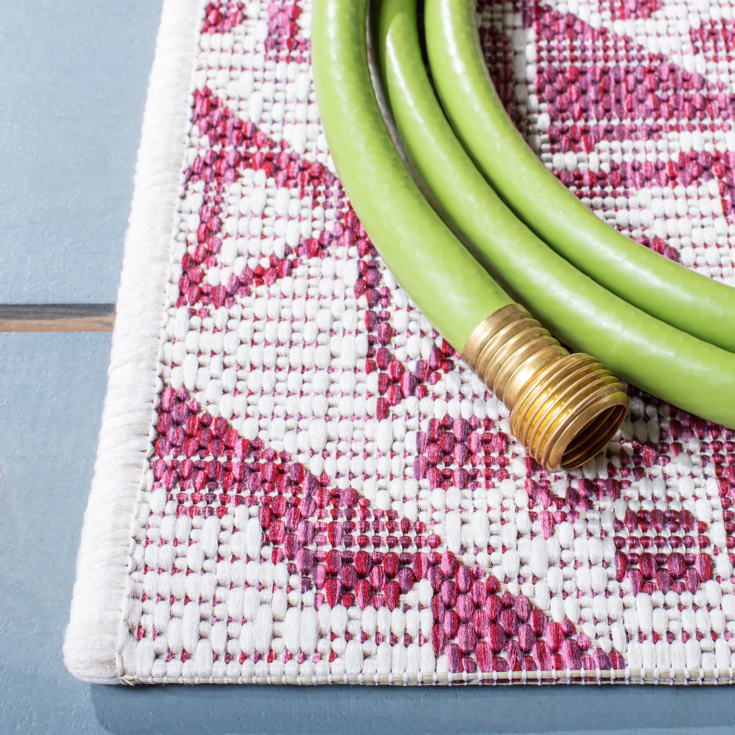 IVORY / FUCHSIA