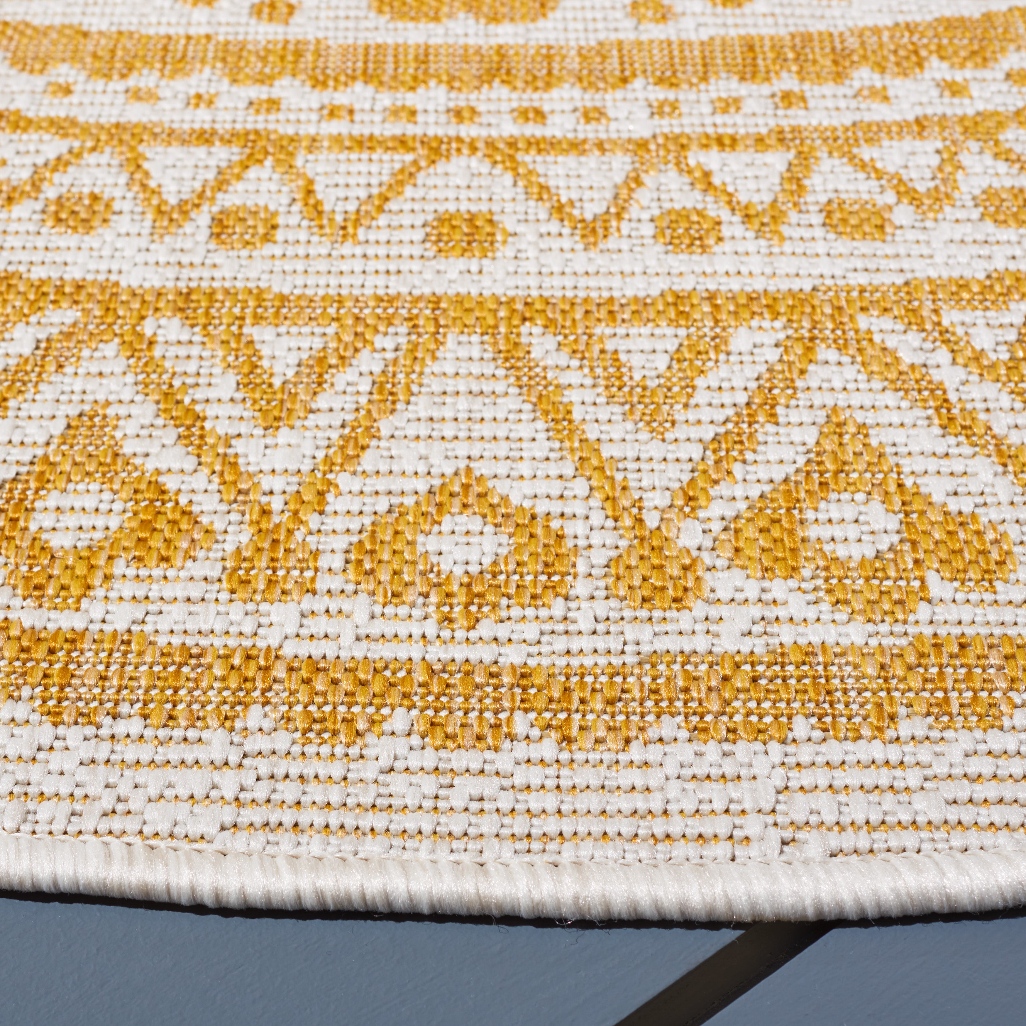 IVORY / GOLD