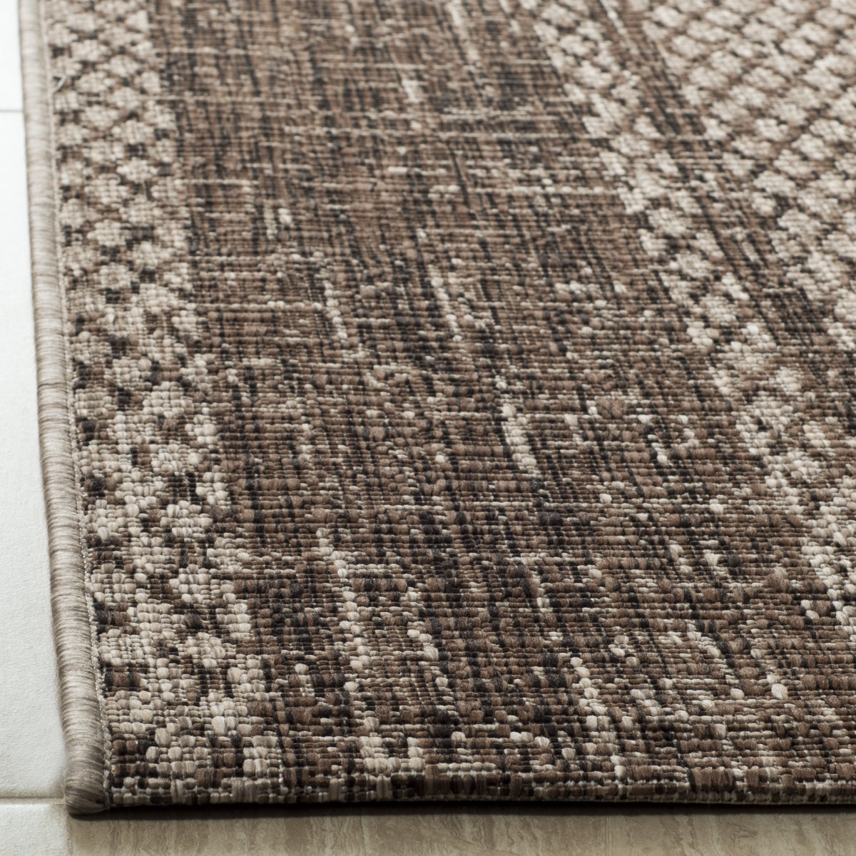 LIGHT BEIGE / LIGHT BROWN