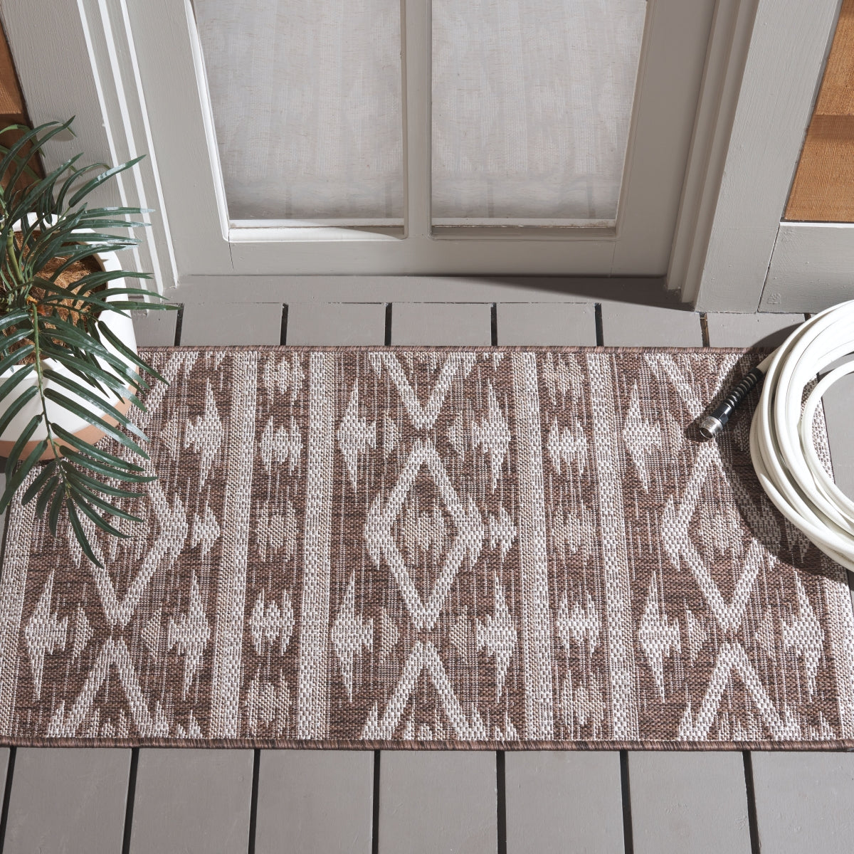 BROWN / IVORY