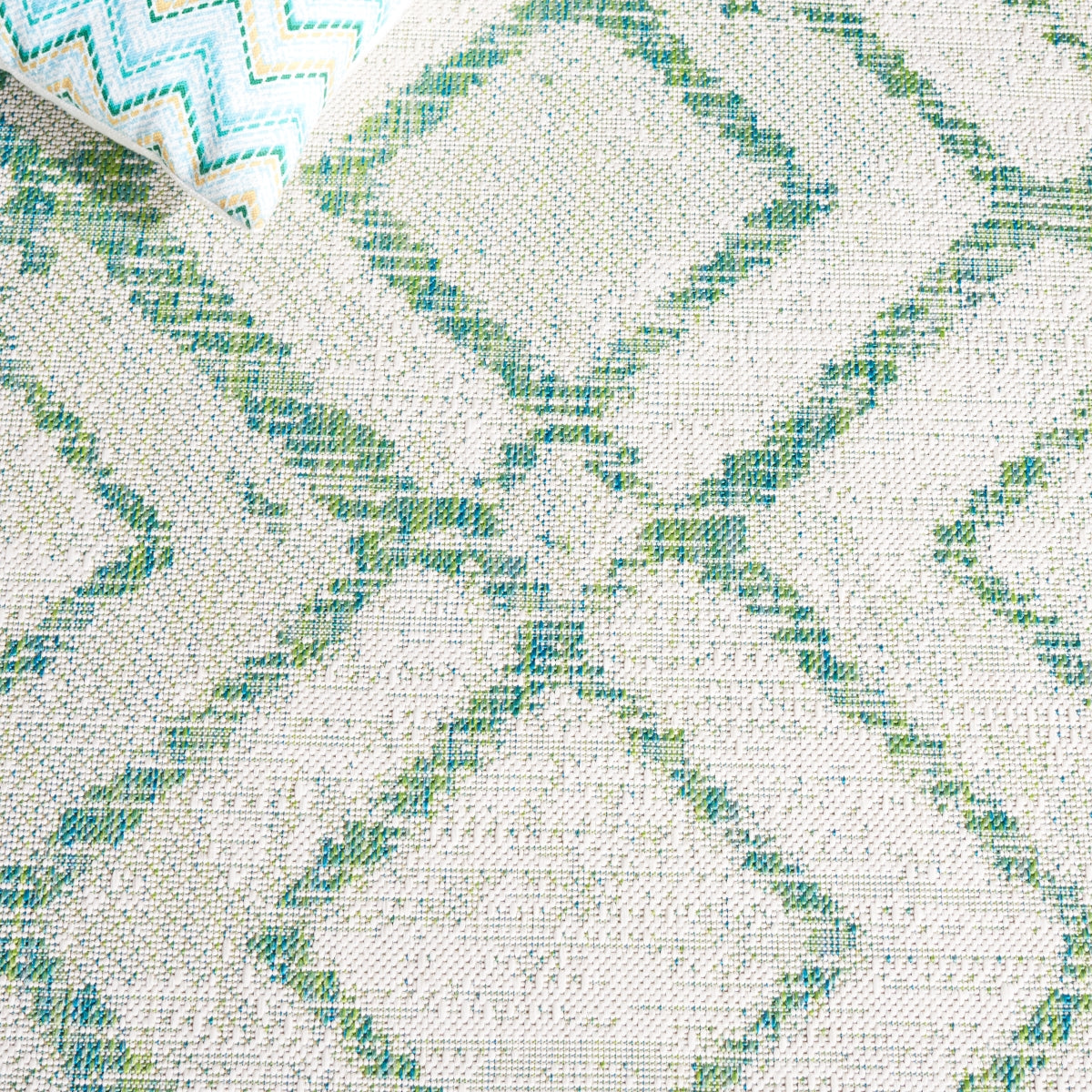 IVORY / GREEN