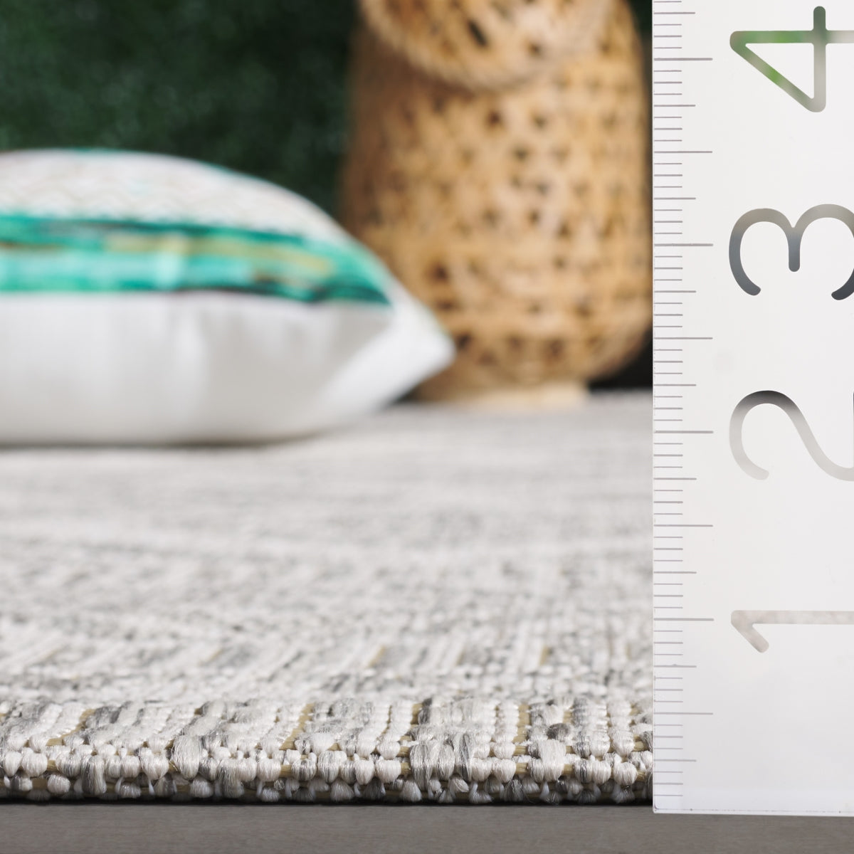 IVORY / LIGHT GREY