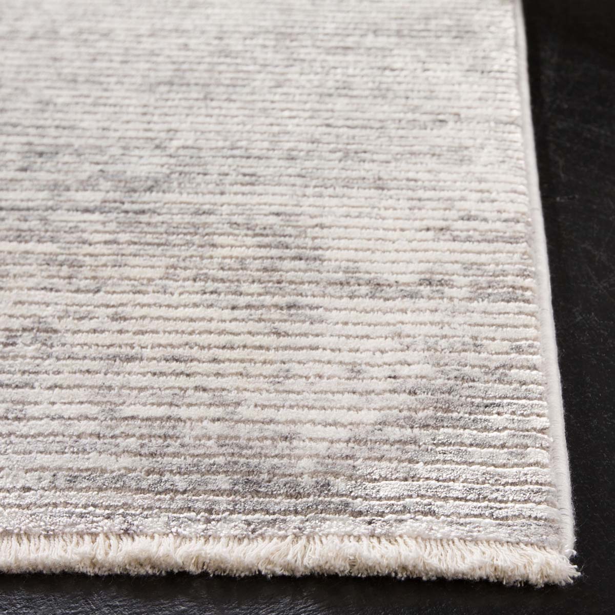 Safavieh Dream 500 Rug, DRM500 - Ivory / Grey