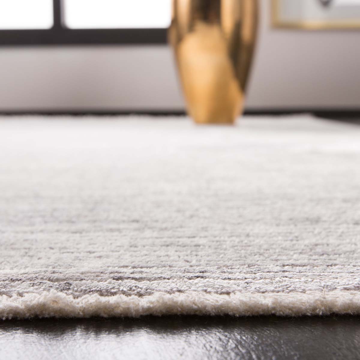 Safavieh Dream 500 Rug, DRM500 - Ivory / Grey