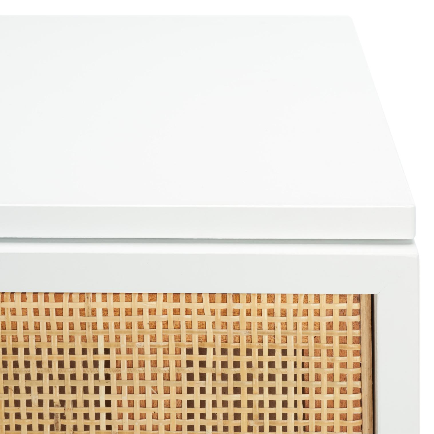 WHITE / GOLD