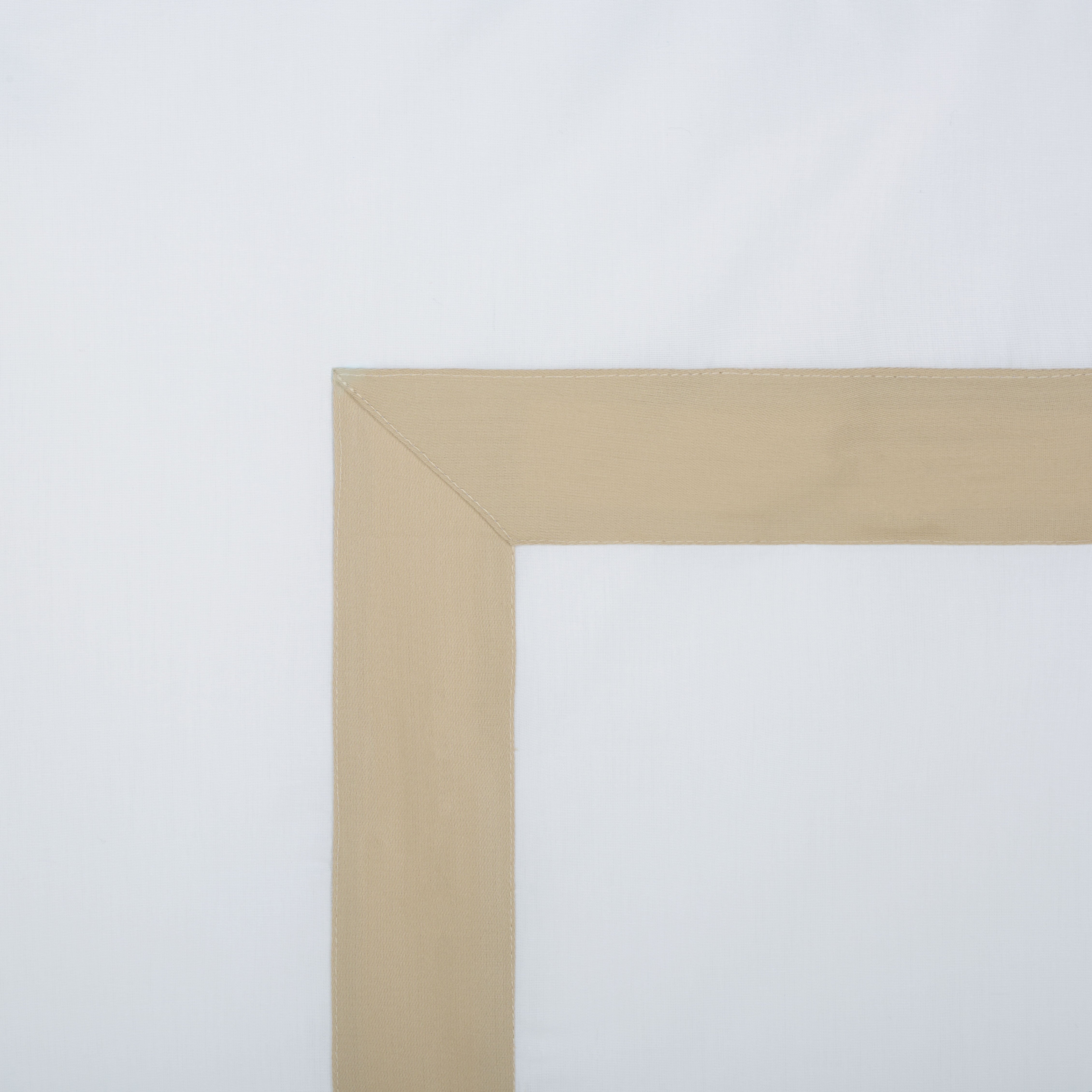 DESERT BEIGE / WHITE