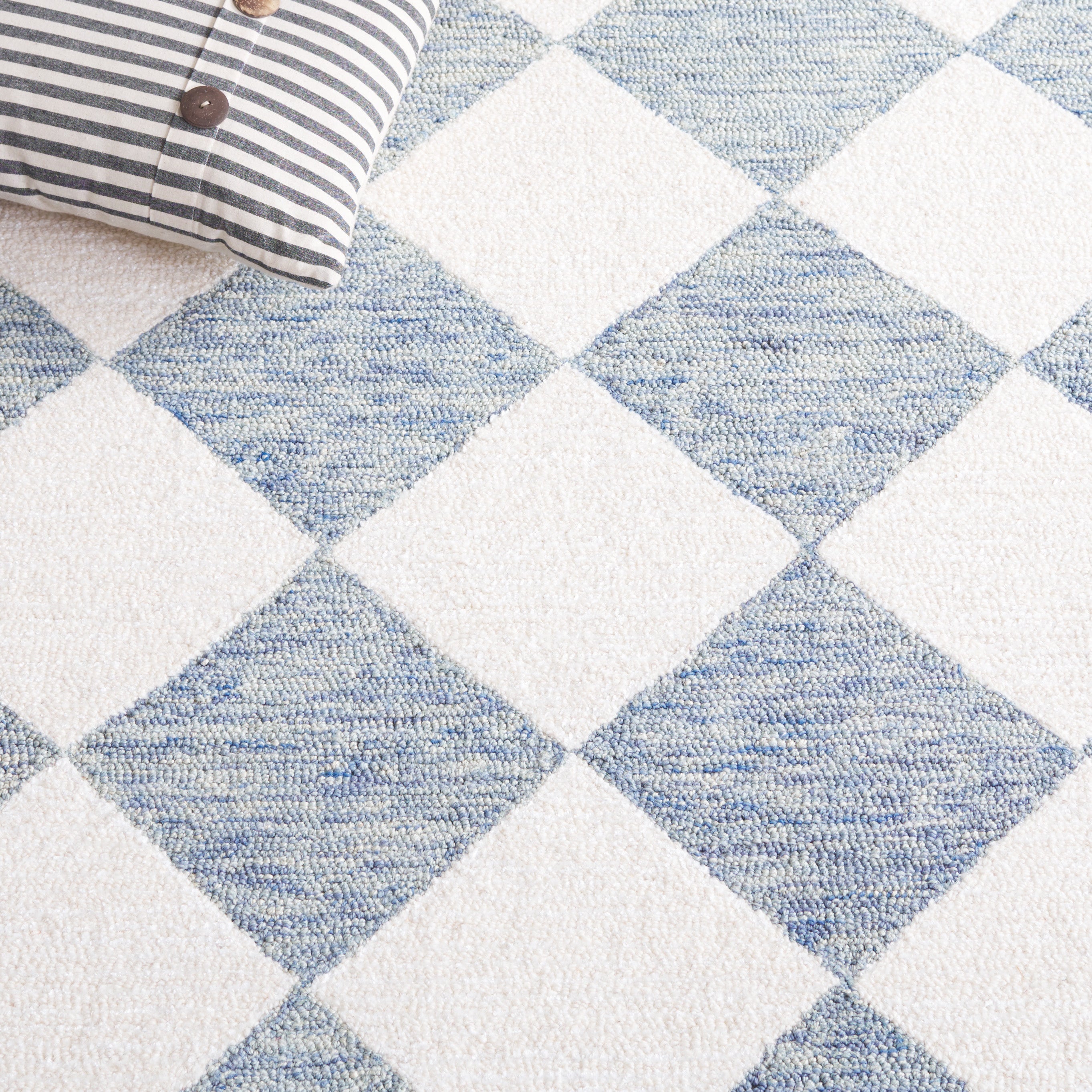 BLUE / IVORY