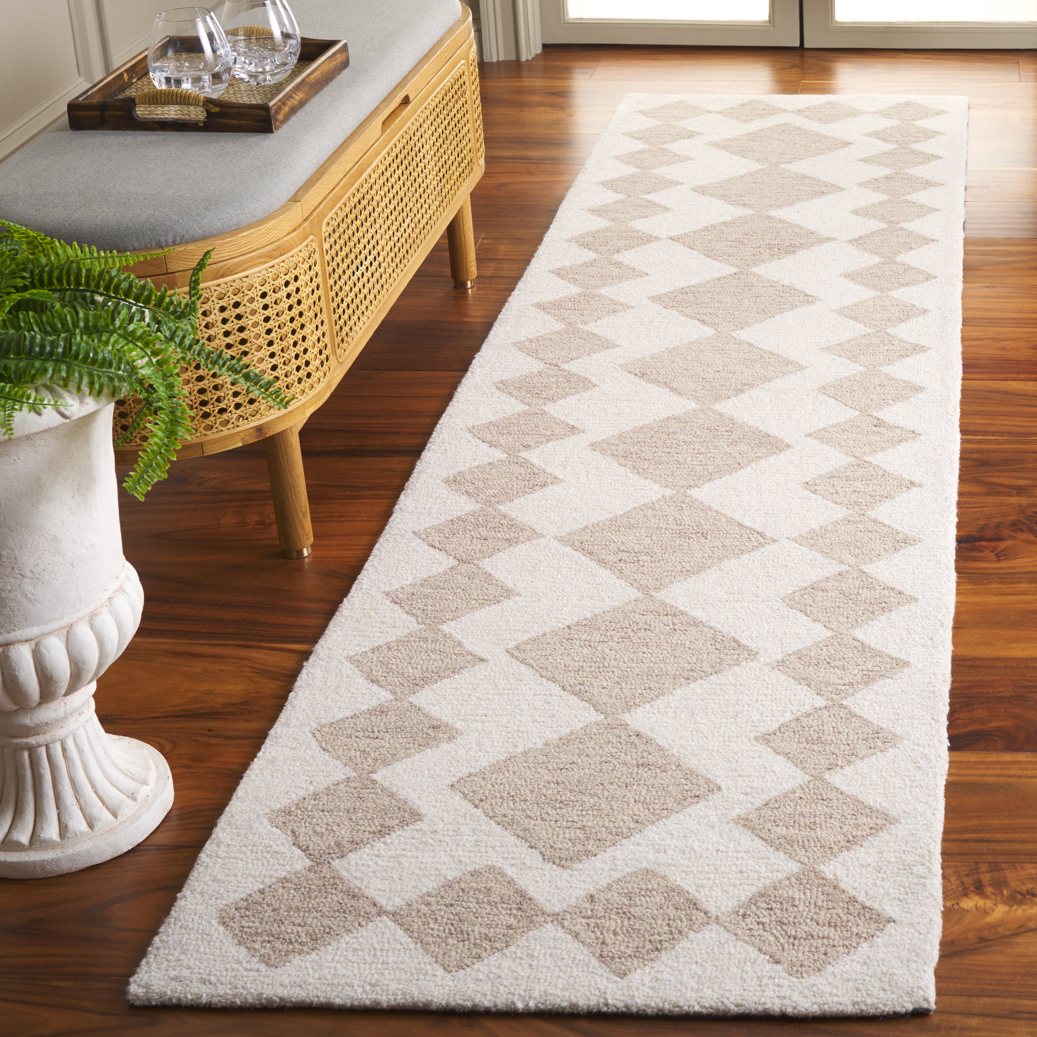 BEIGE / IVORY