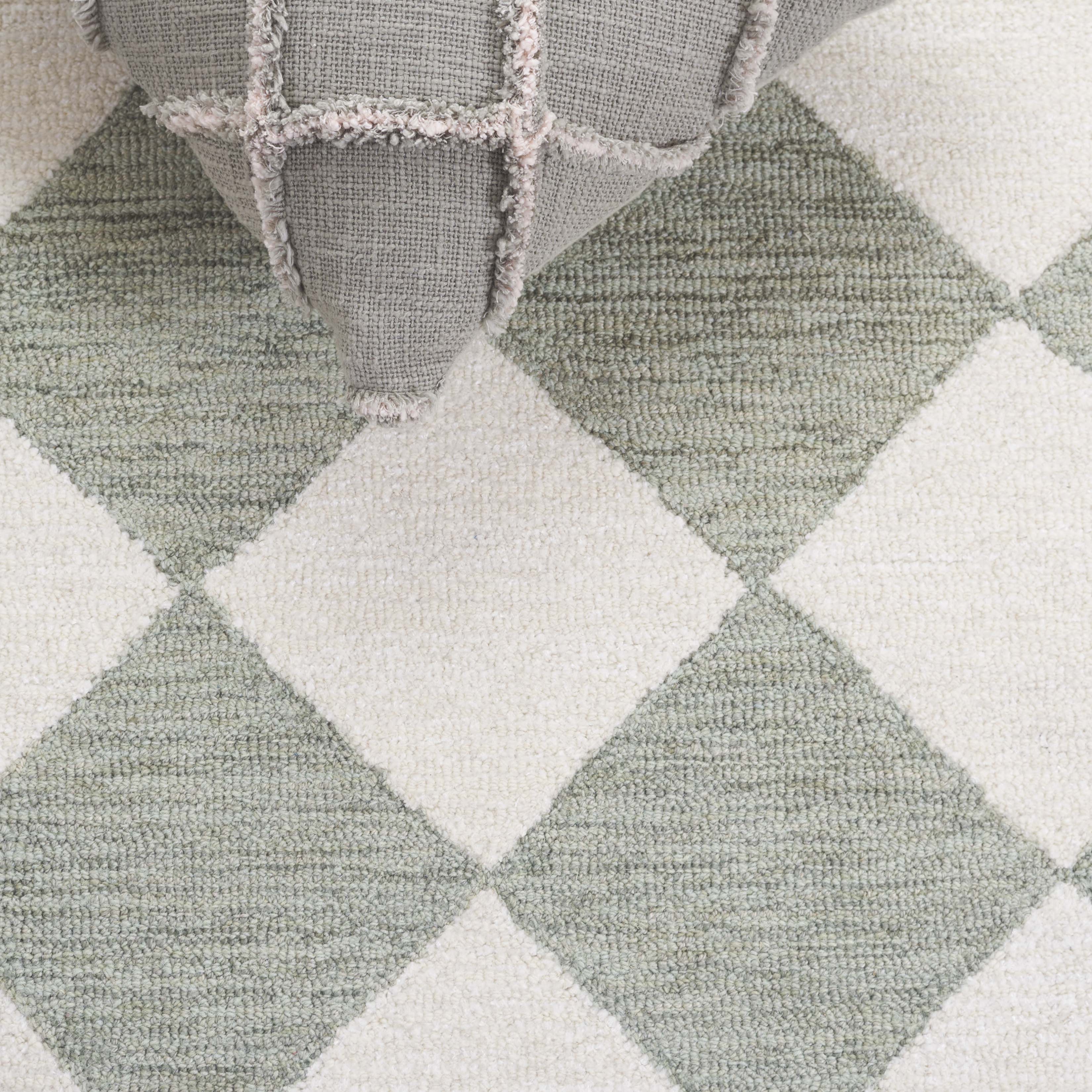 GREEN / IVORY