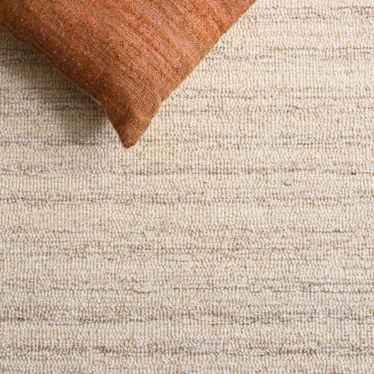 BEIGE / IVORY