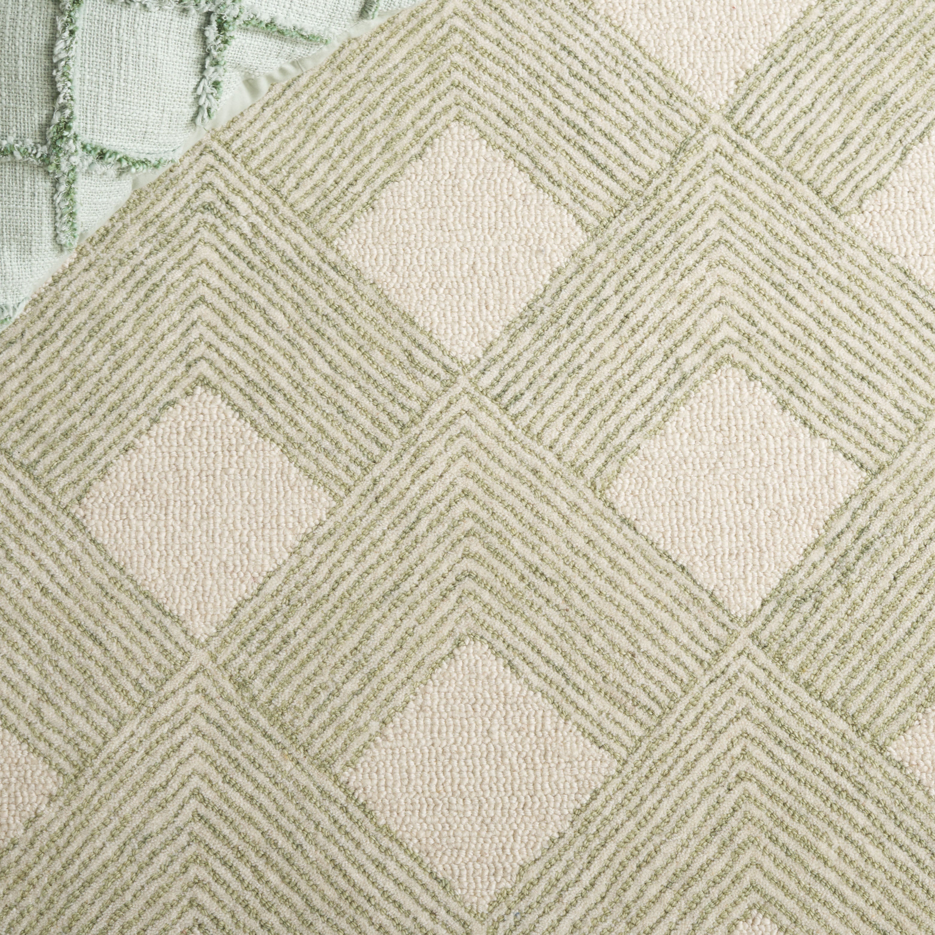 GREEN / IVORY