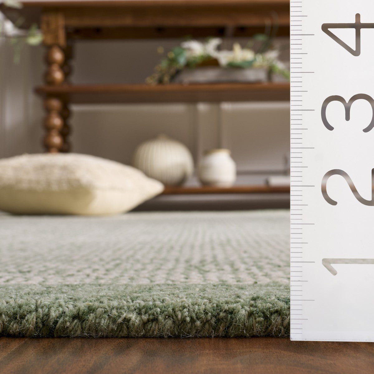 GREEN / IVORY