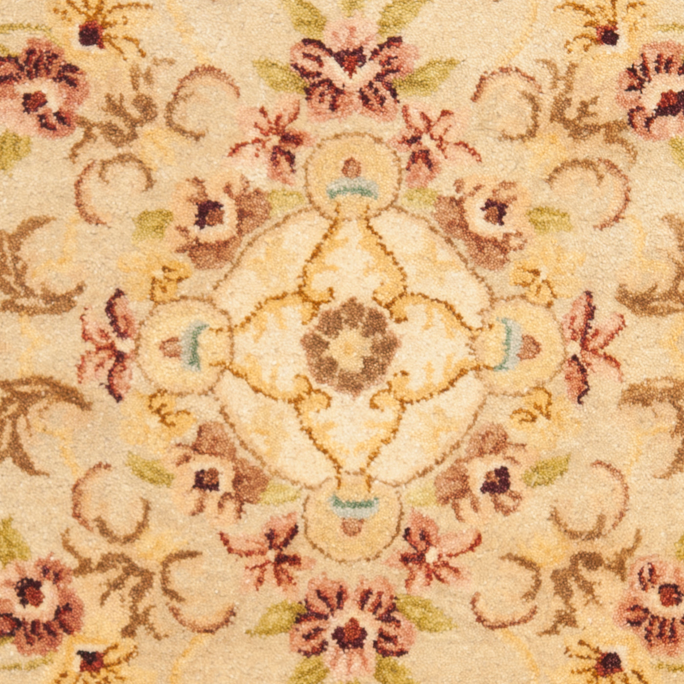 EMPIRE 823 – BEIGE / LIGHT GOLD