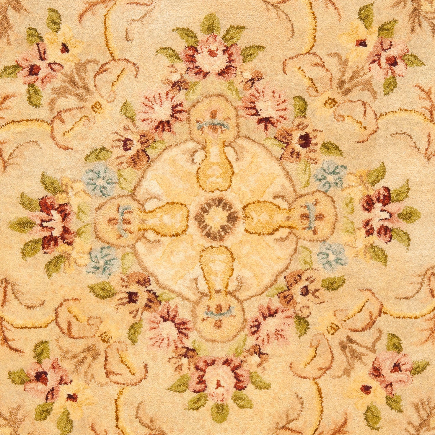 EMPIRE 823 – BEIGE / LIGHT GOLD