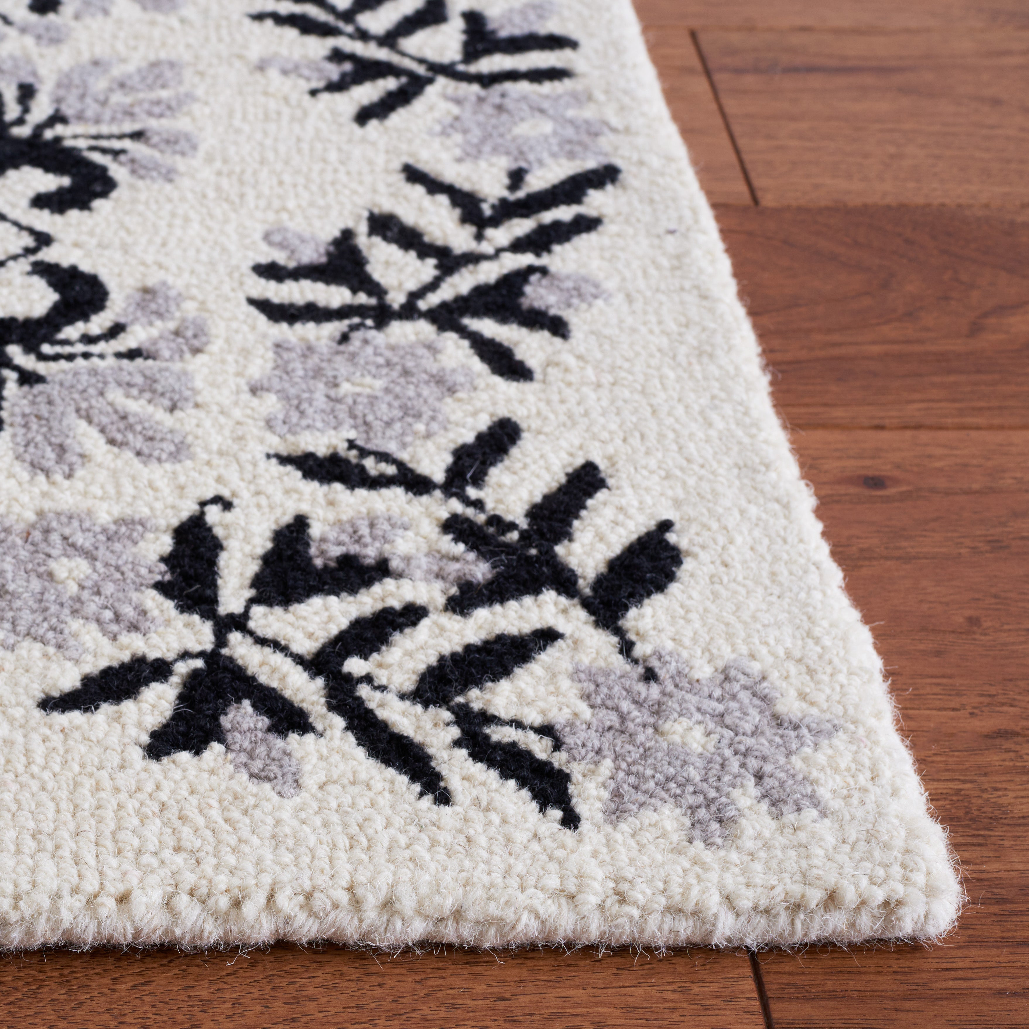 EMPIRE 826 – IVORY / BLACK