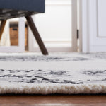 EMPIRE 826 – IVORY / BLACK