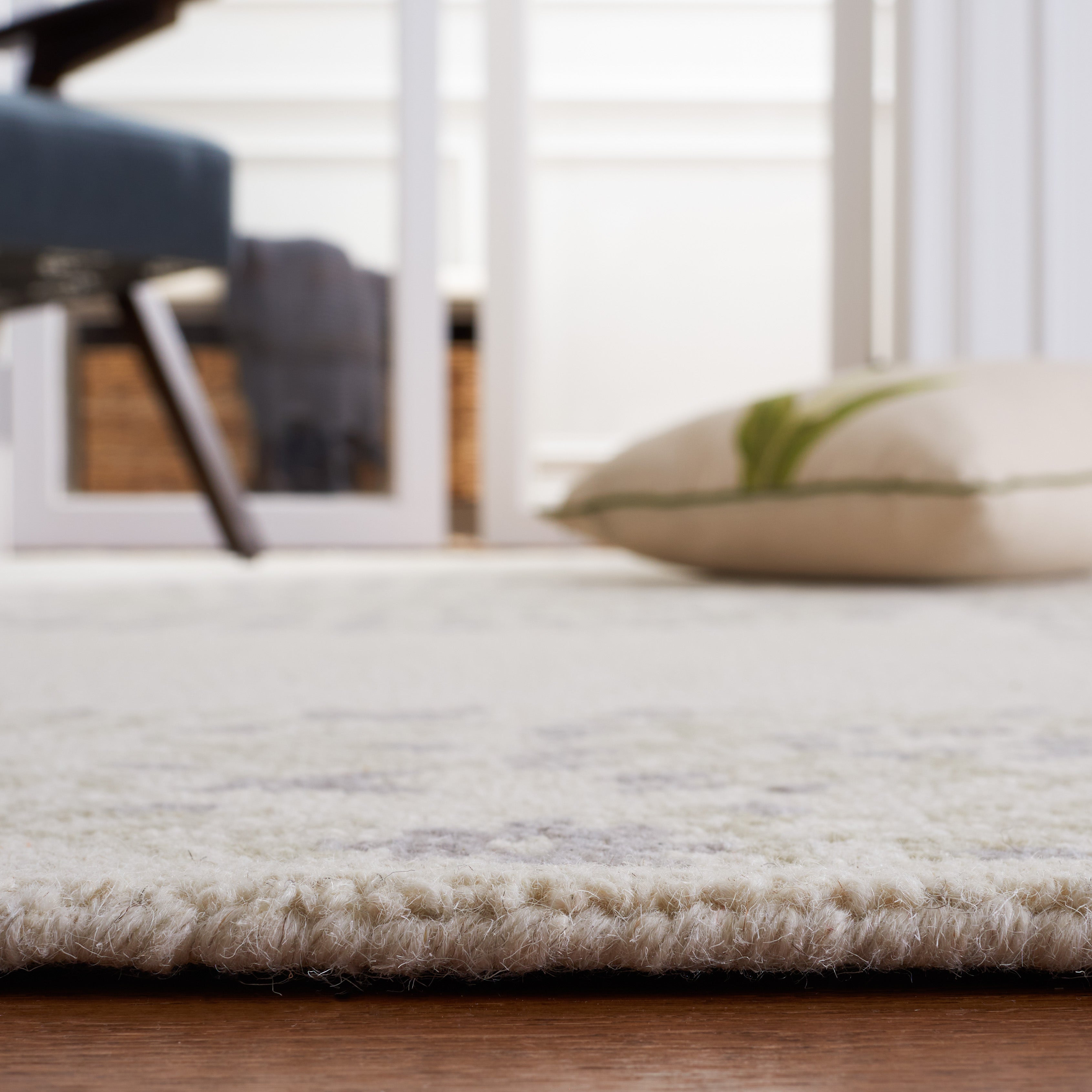 EMPIRE 826 – IVORY / BEIGE