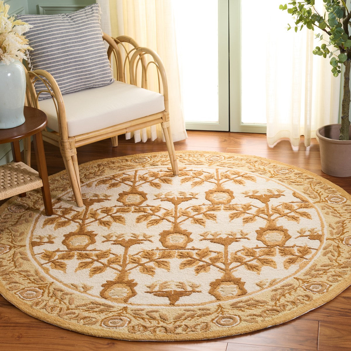 IVORY / BROWN