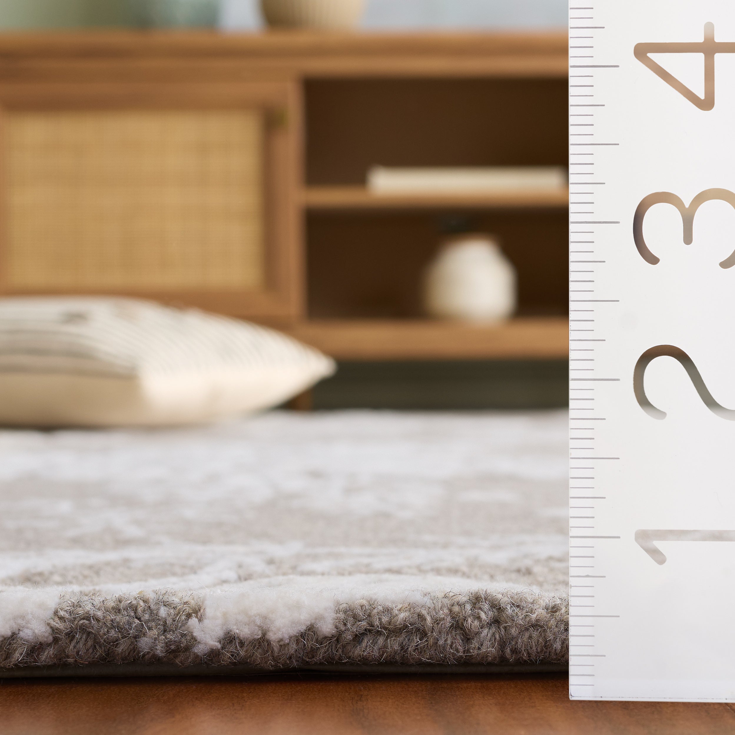 TAUPE / IVORY