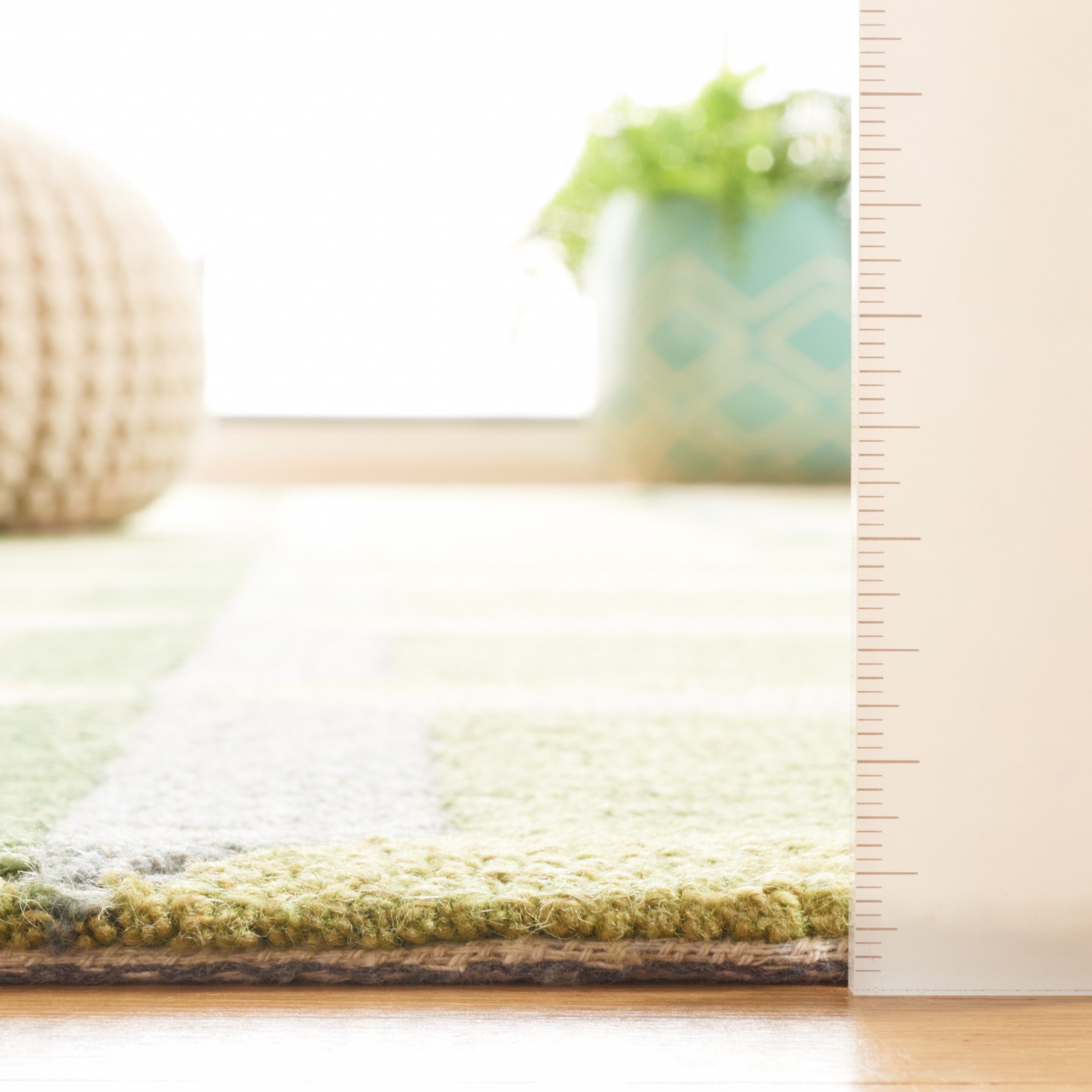 GREEN / BEIGE