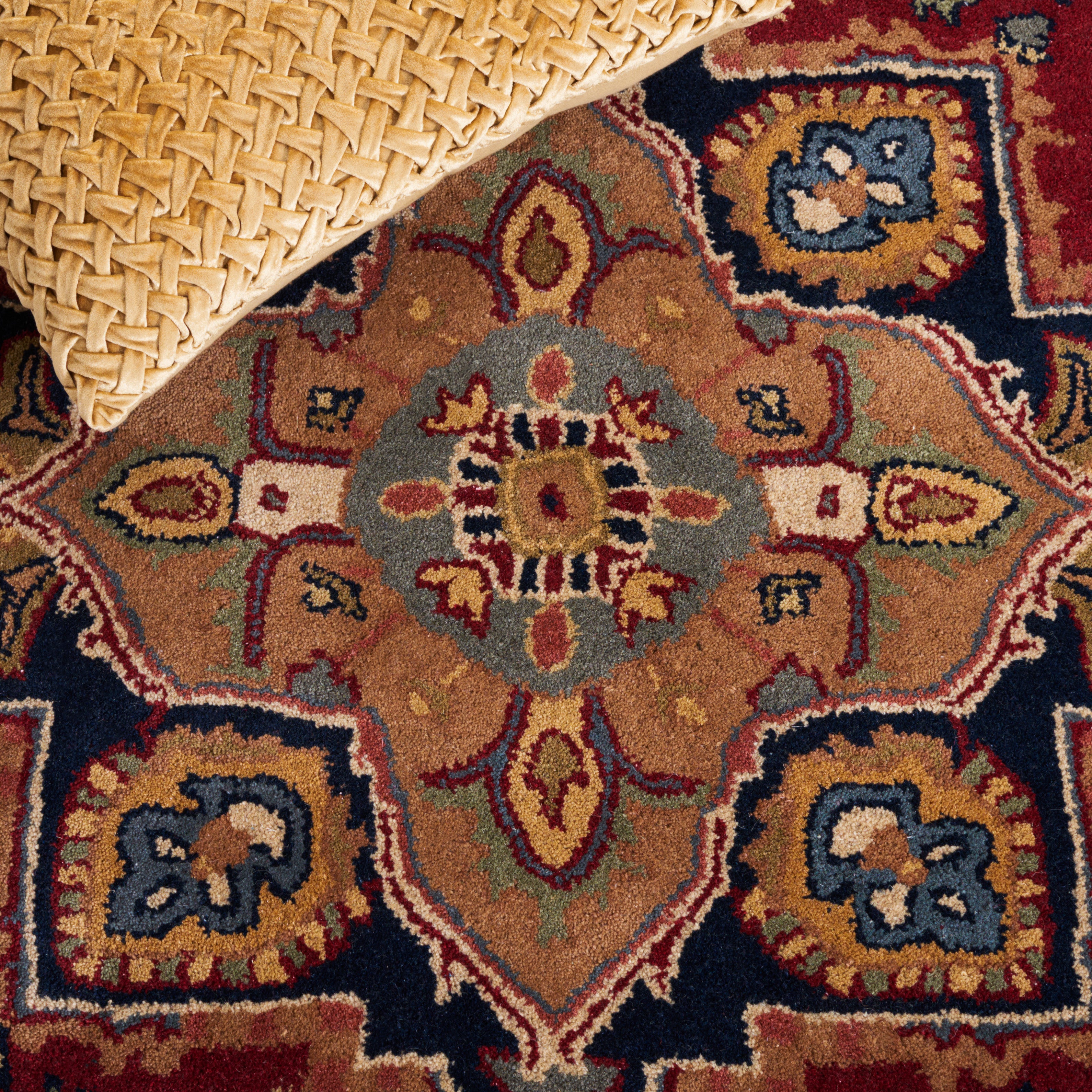 Safavieh Heritage 625 Rug, HG625 - Red