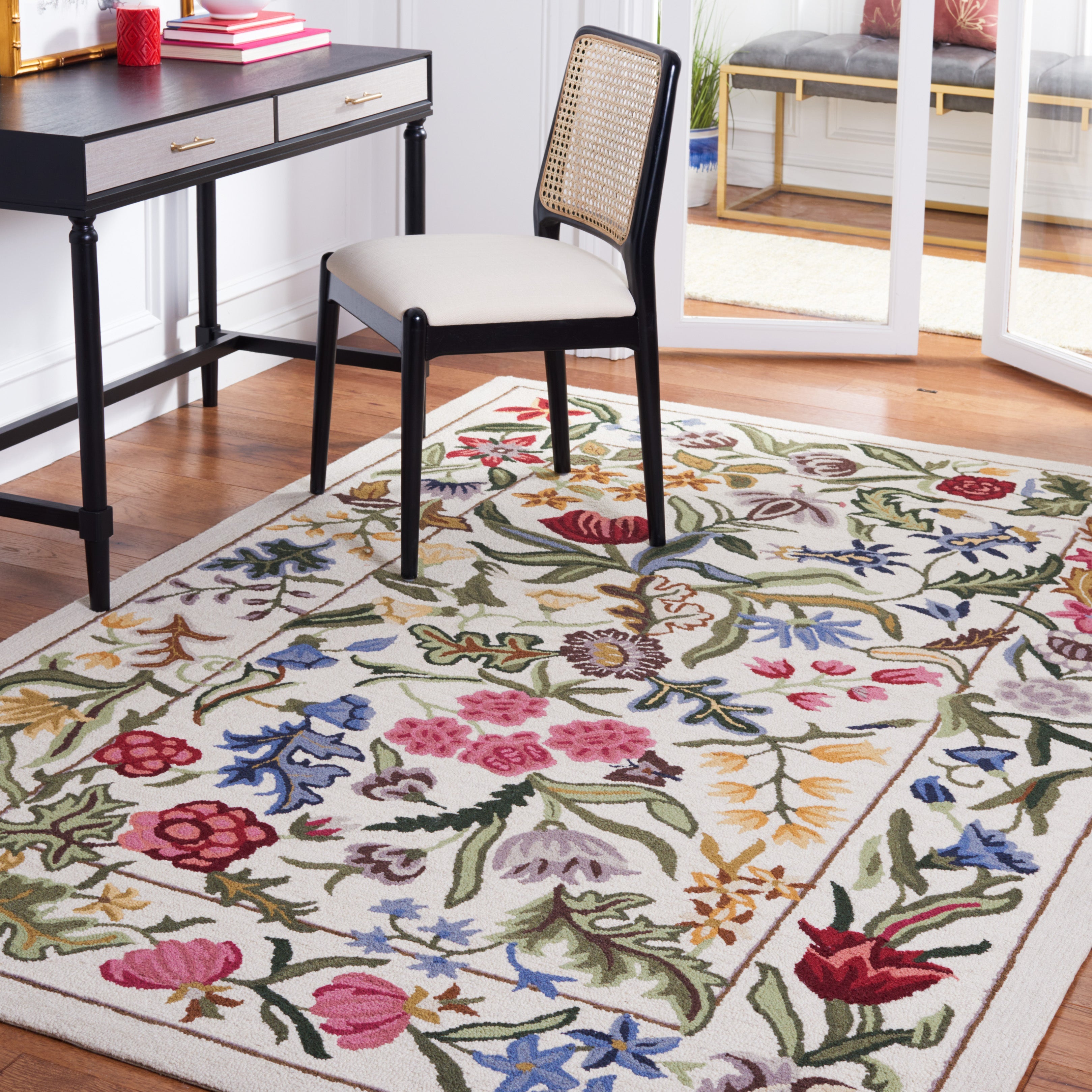 Safavieh Chelsea 335 Rug, HK335 - Ivory / Green