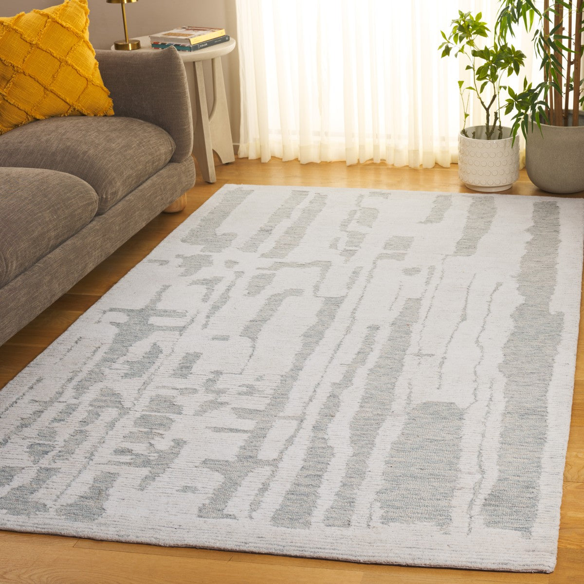 IVORY / LIGHT BLUE